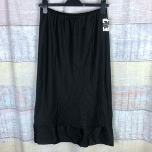 Halogen Black Under Skirt
